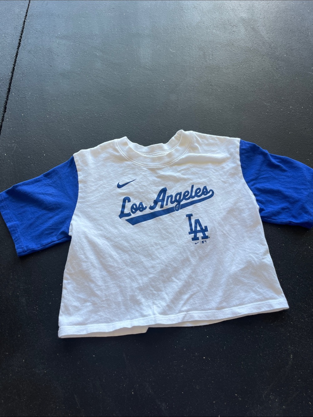 Nike women’s Los Angeles Raglan Crop Tee - White & Blue: medium